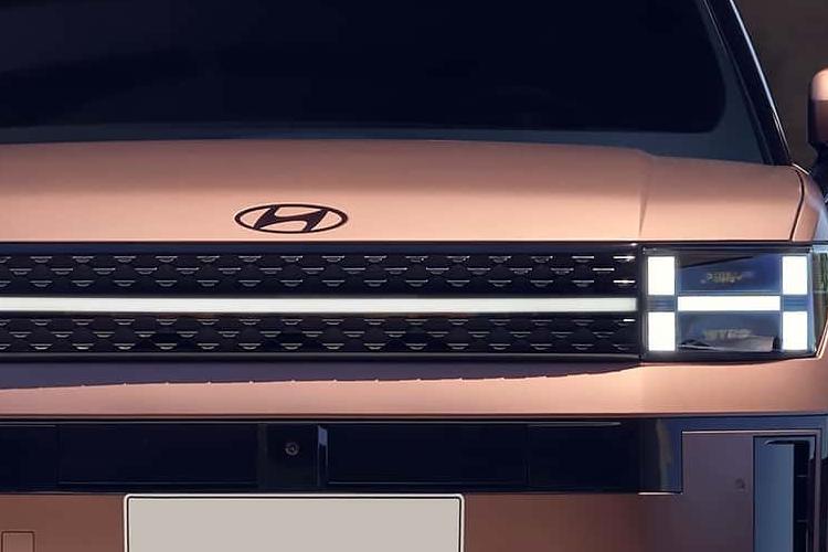 3980058 1.6 TGDi 239 Hybrid Premium 5dr 4WD Auto