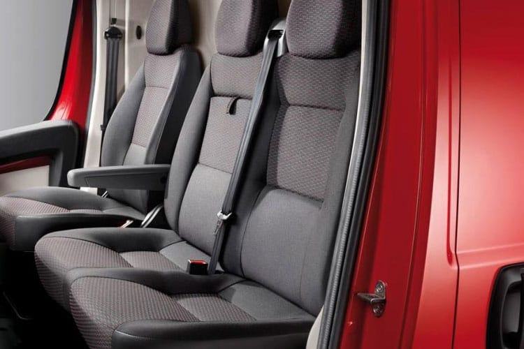 3813182 2.2 BlueHDi 140 H2 Van Enterprise